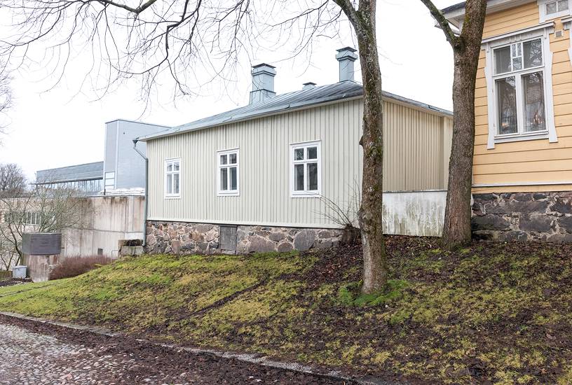 Terapiatalo Blåkullan historiallinen puutalo Agricolankatu 5:ssä